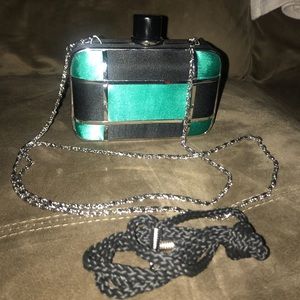 Super cute party clutch!